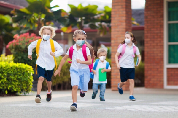 Back to school: &Pi;&rho;&omicron;&sigma;&alpha;&rho;&mu;&omicron;&gamma;ή &mu;&epsilon;&tau;ά &alpha;&pi;ό &alpha;&upsilon;&tau;ό &tau;&omicron; &iota;&delta;&iota;&alpha;ί&tau;&epsilon;&rho;&omicron; &kappa;&alpha;&lambda;&omicron;&kappa;&alpha;ί&rho;&iota;