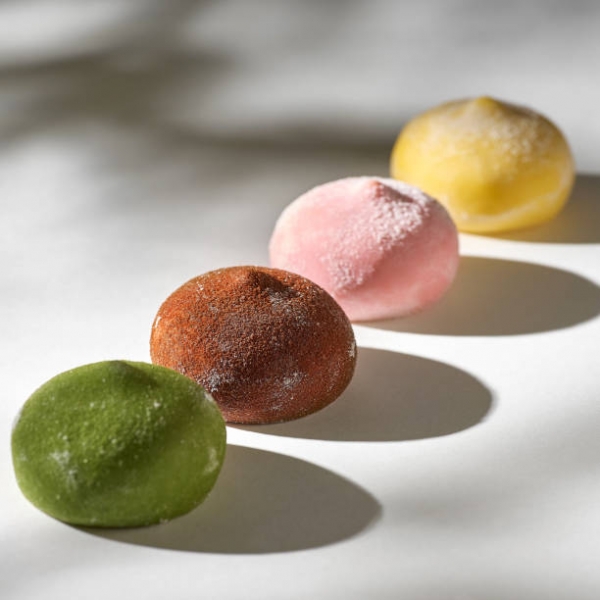 Mochi, &kappa;ά&tau;&iota; &pi;&alpha;&rho;&alpha;&pi;ά&nu;&omega; &alpha;&pi;ό &mu;ί&alpha; &Iota;&alpha;&pi;&omega;&nu;&iota;&kappa;ή &lambda;&iota;&chi;&omicron;&upsilon;&delta;&iota;ά!
