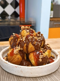 Triple Chocolate &Pi;&rho;&omicron;&phi;&iota;&tau;&epsilon;&rho;ό&lambda;