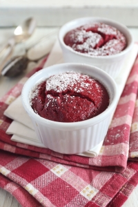 &Sigma;&omicron;&upsilon;&phi;&lambda;έ &mu;&epsilon; &rho;ό&delta;&iota; &kappa;&alpha;&iota; raspberries