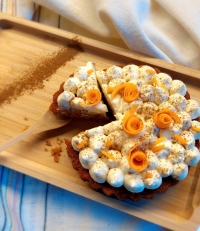 Carrot cake &chi;&omega;&rho;ί&sigmaf; &zeta;ά&chi;&alpha;&rho;&eta; &mu;&epsilon; &kappa;&rho;έ&mu;&alpha; &tau;&upsilon;&rho;&iota;&omicron;ύ