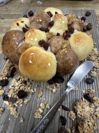 &Kappa;&omicron;&upsilon;&lambda;&omicron;ύ&rho;&iota; Babka &mu;&epsilon; &Kappa;&omicron;&lambda;&omicron;&kappa;ύ&theta;&alpha; &amp; &Mu;ή&lambda;&omicron;
